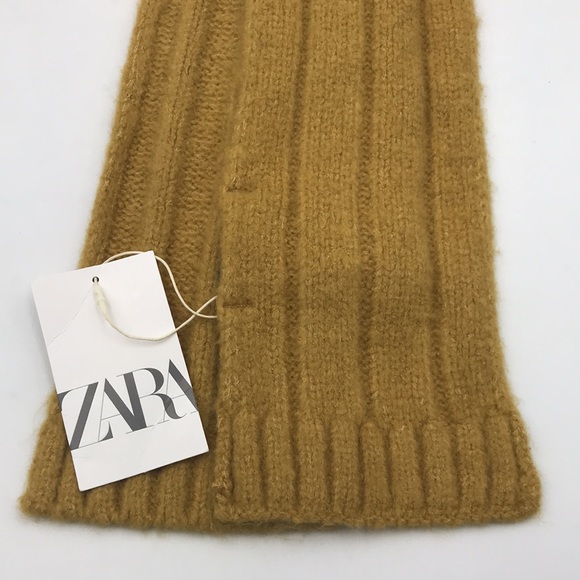 Zara Scarf - Picture 2 of 2